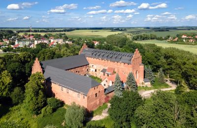Château médiéval à vendre Barciany, Wiosenna, Varmie-Mazurie:  Vue extérieure