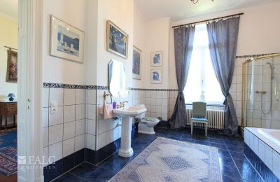 Château à vendre Fays, Wallonie, Badezimmer im 1.OG des zweiten Traktes