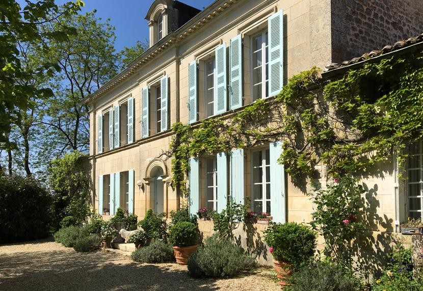 Photos Maison de maître restaurée avec soin sur la côte atlantique