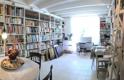Manoir à vendre Gémozac, Nouvelle-Aquitaine:  Die Bibliothek mit Arbeitsplatz
