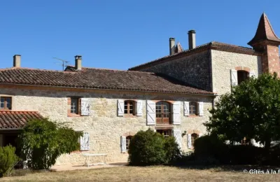 Manoir à vendre Cuq-Toulza, Occitanie:  Vue latérale