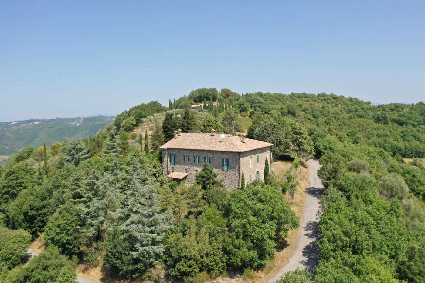 Photos Impressionnante villa de caractère près de Gubbio et Umbertide