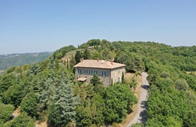 Demeure historique à vendre 06024 Gubbio, Ombrie, Photo Drone