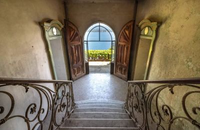Villa historique à vendre 28838 Stresa, Via Giuseppe Mazzini, Piémont:  Hall d'entrée