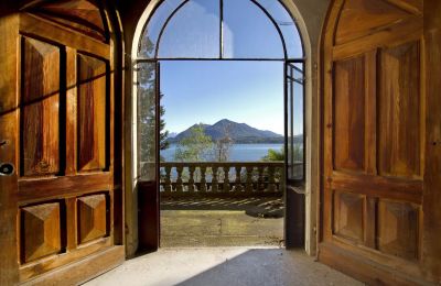 Villa historique à vendre 28838 Stresa, Via Giuseppe Mazzini, Piémont:  Entrée