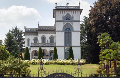 Propriétés, Résidence exclusive avec vue sur le lac Majeur à Lesa