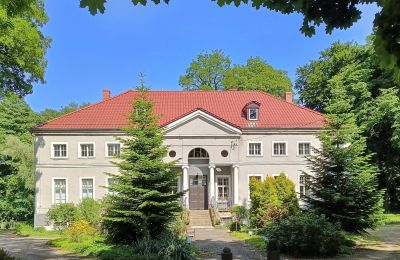 Biens historiques, Manoir en Pologne près de Görlitz (Allemagne)