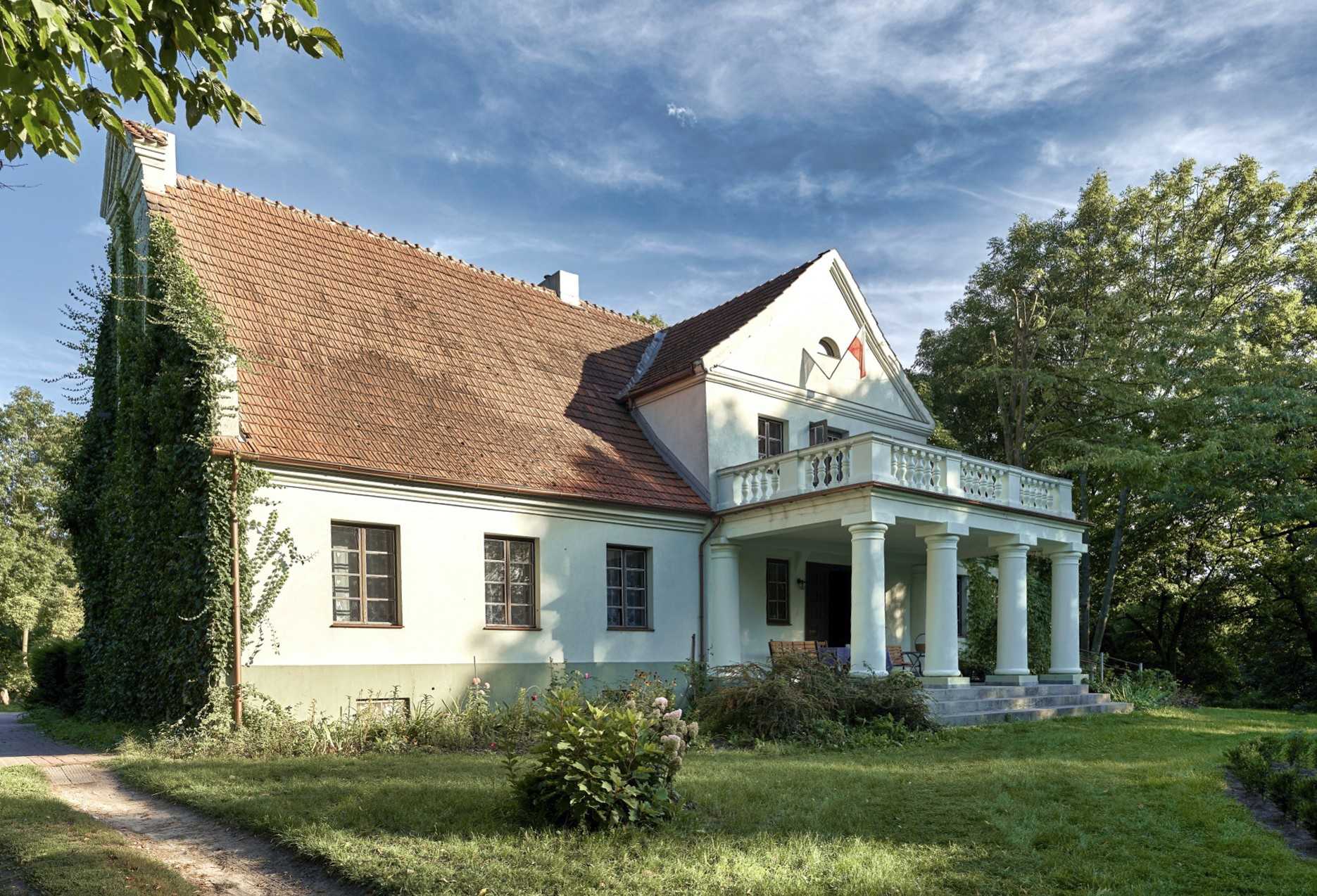 Photos Manor house near Toruń with 4 ha of land