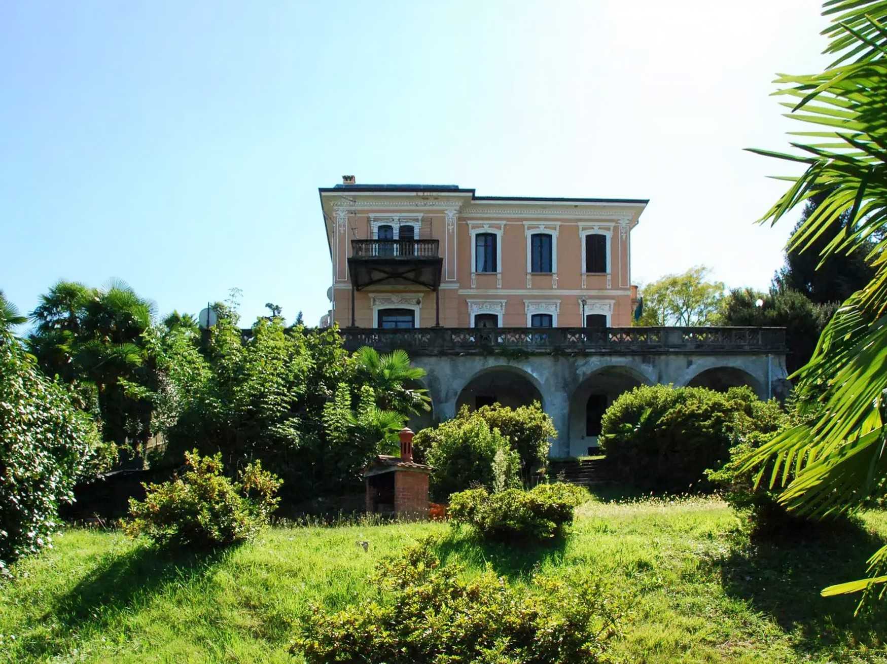 Photos Villa néo-baroque à Stresa avec vue sur le lac