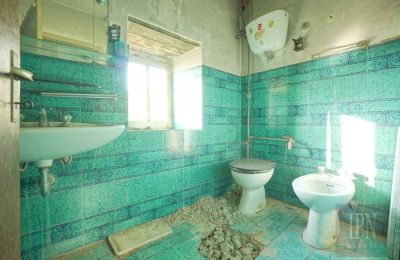 Maison de campagne à vendre 06019 Preggio, Ombrie, Salle de bain