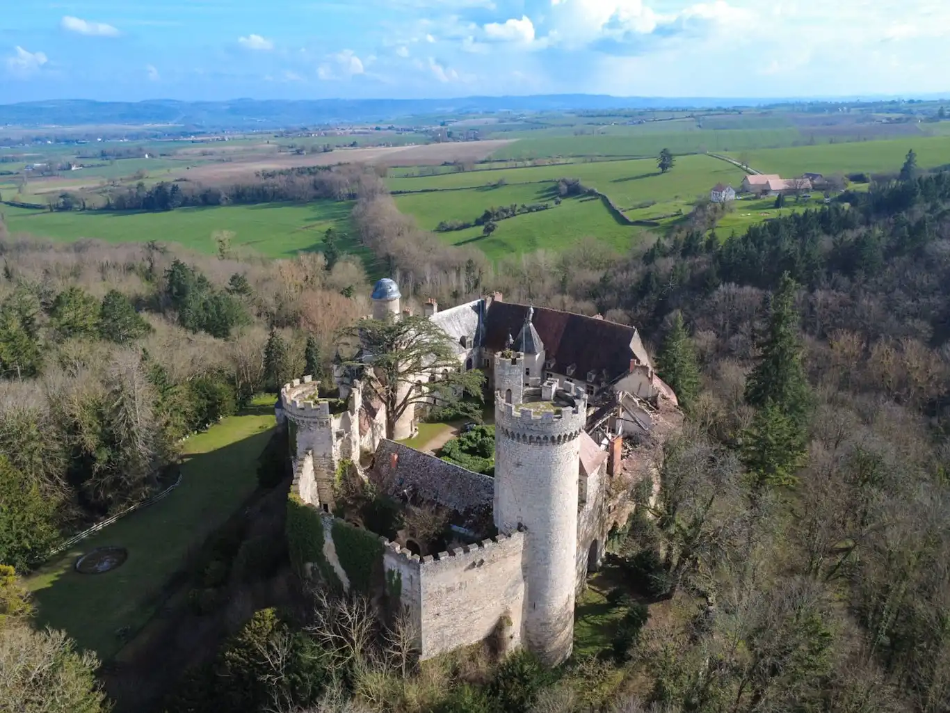 Photos Forteresse de Veauce au cœur de l'Allier