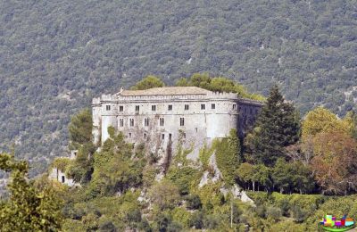 Château médiéval à vendre Abruzzes:  Vue extérieure