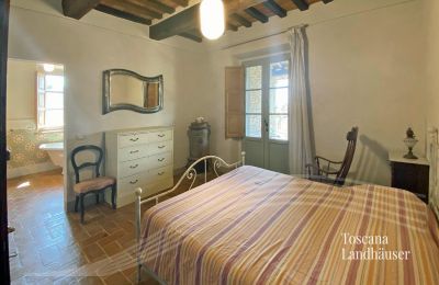 Maison de campagne à vendre Cortona, Toscane:  RIF 3085 Schlafzimmer 3 mit Blick in BZ