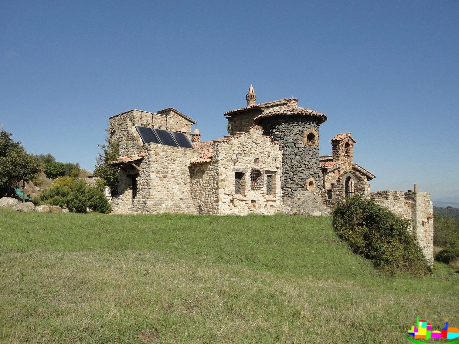 Photos Château en Ombrie près de Todi dans une position panoramique de rêve