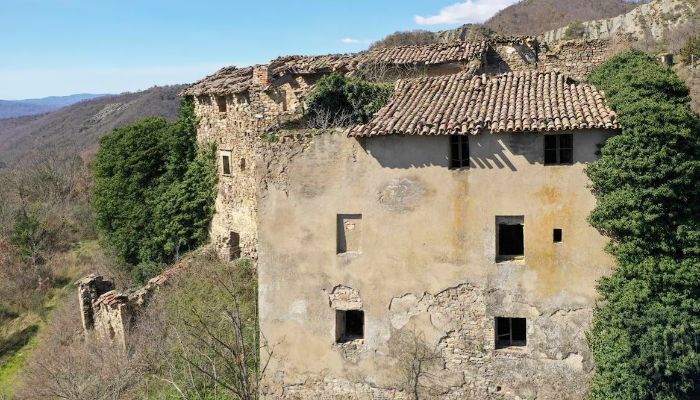 Château médiéval à vendre 06026 Pietralunga, Ombrie