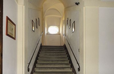Villa historique à vendre 06063 Magione, Ombrie:  Escalier