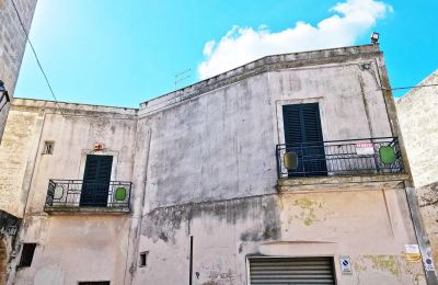 Maison de ville à vendre Oria, Piazza San Giustino de Jacobis, Pouilles:  Vue extérieure