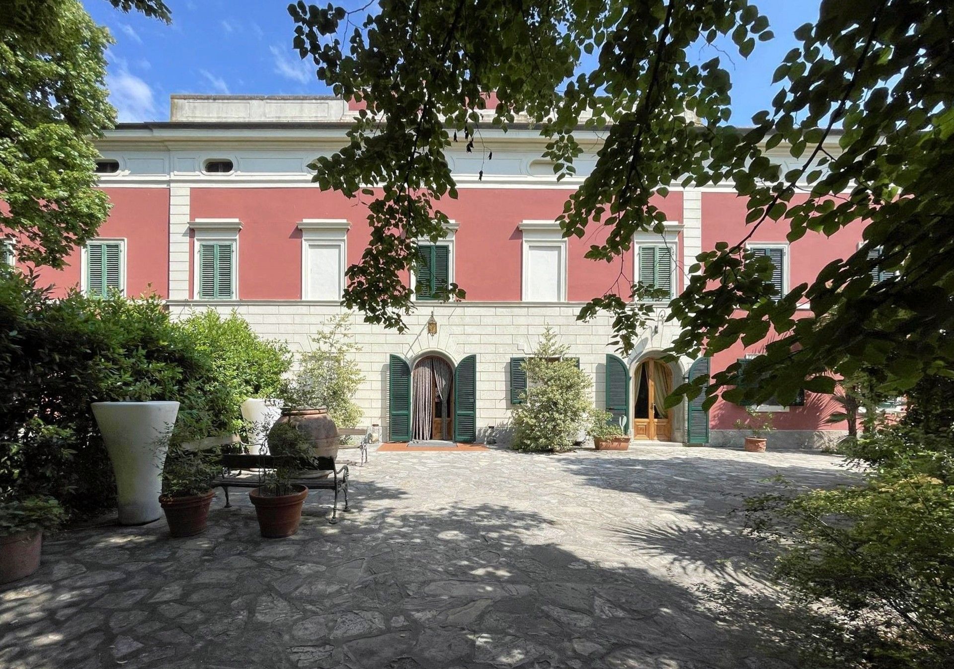 Photos Près de Pise : villa du 19ème siècle avec petit parc