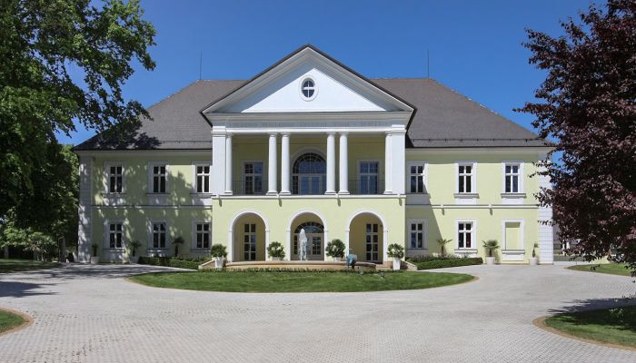  Surroundings of Prague 1