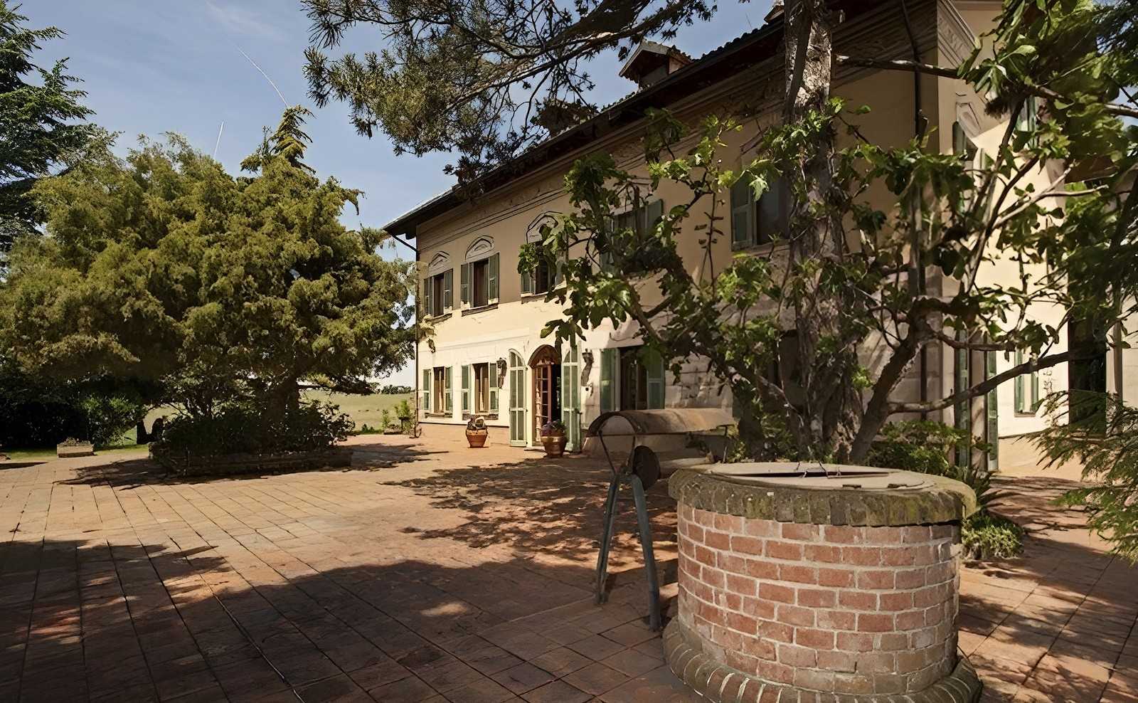 Photos Villa avec vignobles dans le Piémont, 14 hectares de terrain