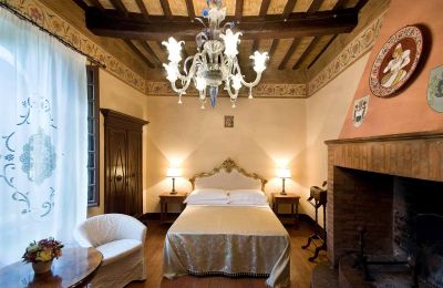Château médiéval à vendre 06053 Deruta, Ombrie:  Chambre à coucher