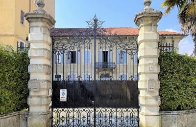 Demeure historique Verbano-Cusio-Ossola, Intra
