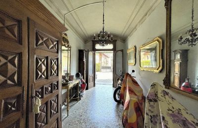 Villa historique à vendre Verbano-Cusio-Ossola, Intra, Piémont:  Entrée