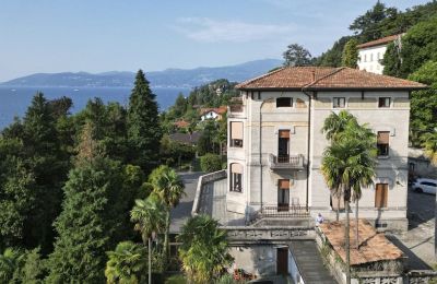 Propriétés, Villa art déco au bord du lac Majeur à Ghiffa