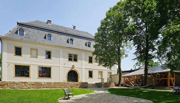 Manoir de baroque tardif entre Jelenia Góra et Wałbrzych