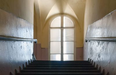 Château à vendre Głuchowo, Palac 1, Grande-Pologne:  Escalier