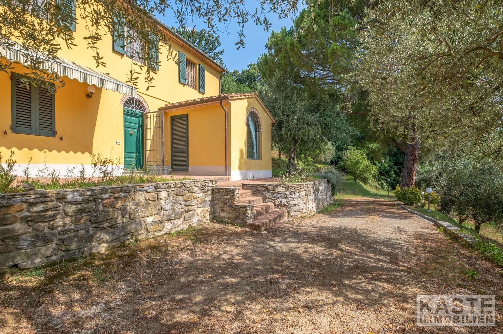 Photos Maison de campagne rénovée avec oliveraie à Vicopisano