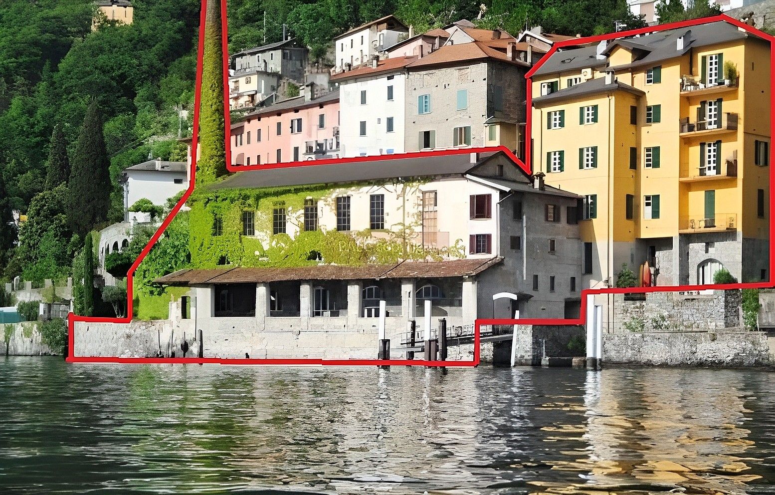 Photos Propriété unique au bord du lac de Côme : une ancienne filature avec des appartements