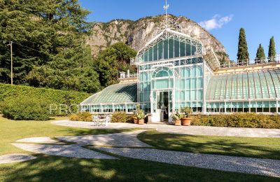 Villa historique à vendre Griante, Lombardie:  Front view