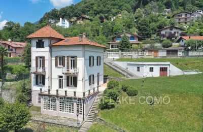 Villa historique à vendre Dizzasco, Lombardie:  Vue latérale
