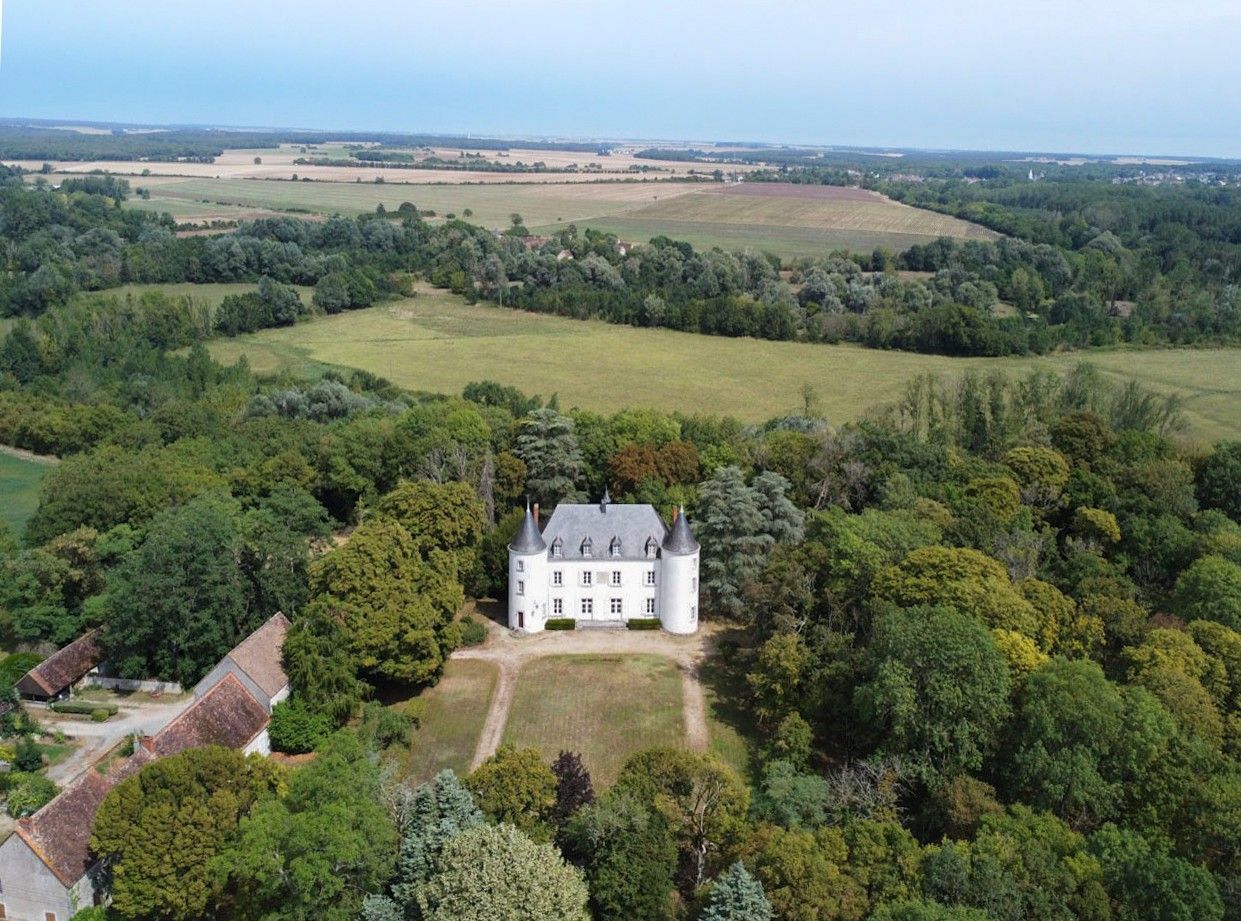 Photos Petit château près de Châteauroux, Vallée du Centre-Loire