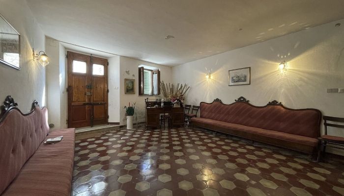  Santo Pietro Belvedere 5