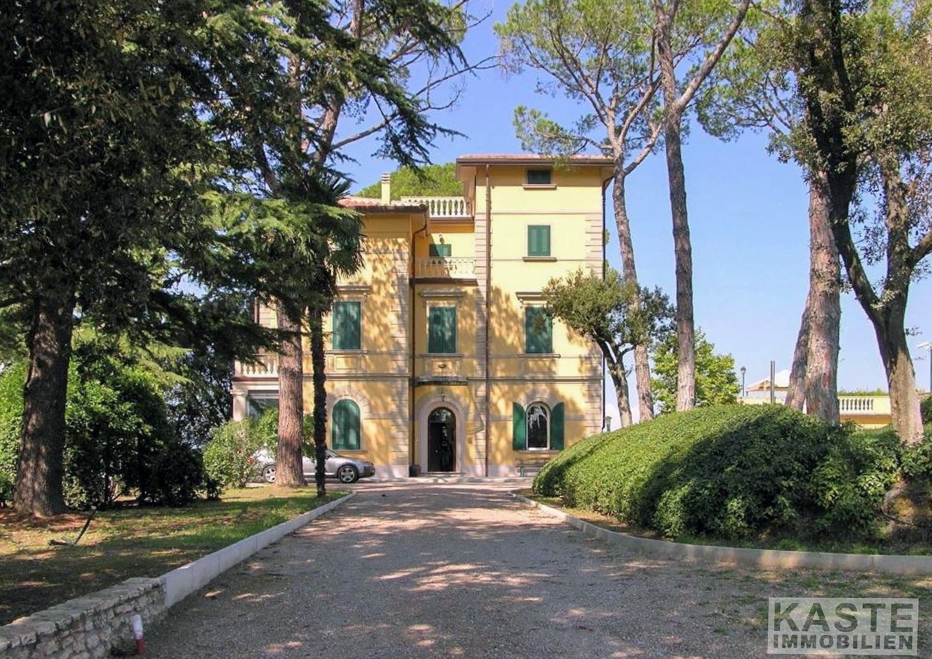 Photos Villa en Toscane avec 5 hectares de terrain et vignoble