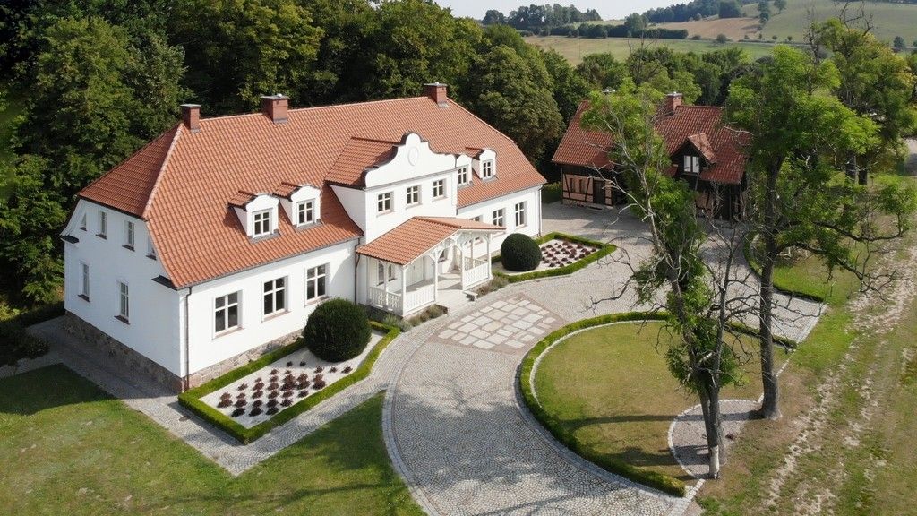 Photos Réalise ton rêve d'habitation : manoir dans la Prusse orientale historique
