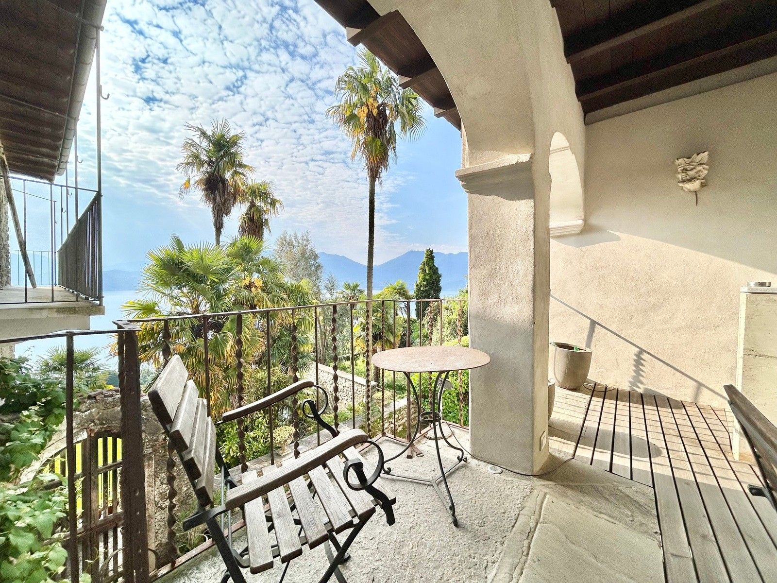 Photos Maison de maître restaurée avec vue sur le lac Majeur