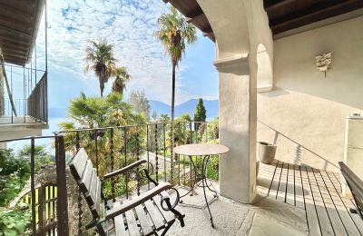 Manoir à vendre 28824 Oggebbio, Località Rancone, Piémont, Portiko mit Seeblick