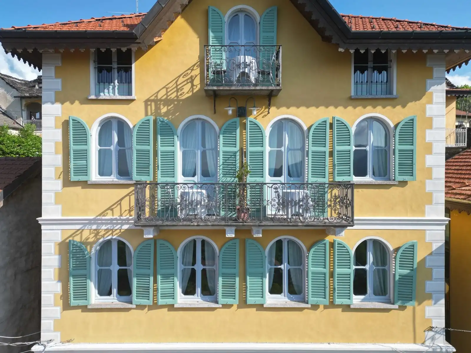 Photos Demeure à Bee avec vue sur le lac