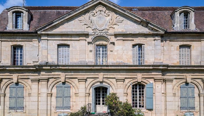 Château à vendre 95420 Magny-en-Vexin, Île-de-France,  France