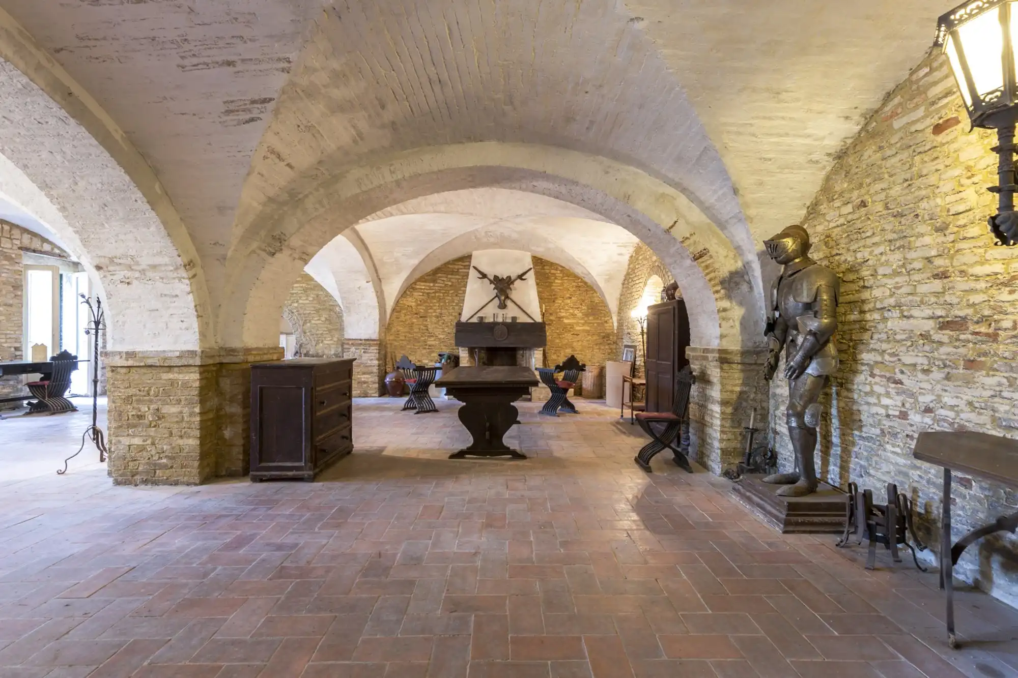 Photos Demeure italienne avec intérieur historique et jardin