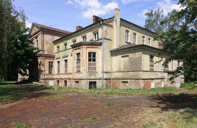 Propriétés, Manoir de Strzyżno en Poméranie occidentale