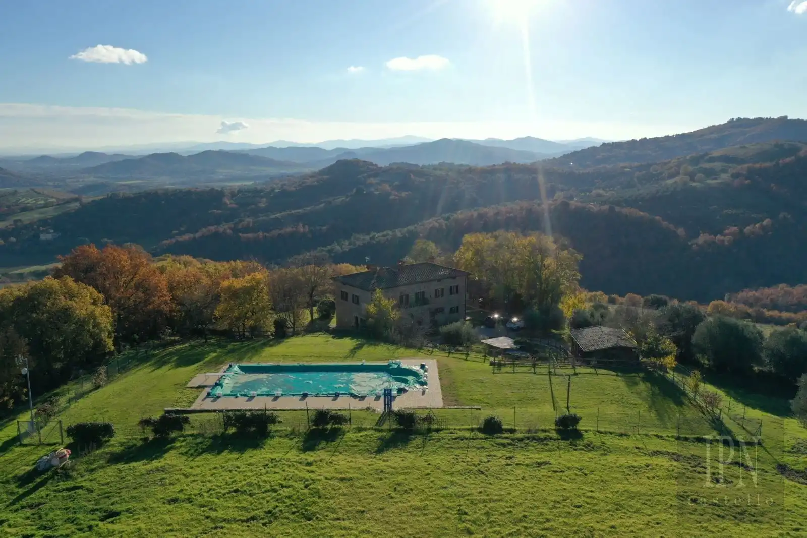 Photos Maison de campagne en position panoramique près d'Umbertide