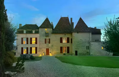 Château à vendre Monségur, Nouvelle-Aquitaine, Vue frontale