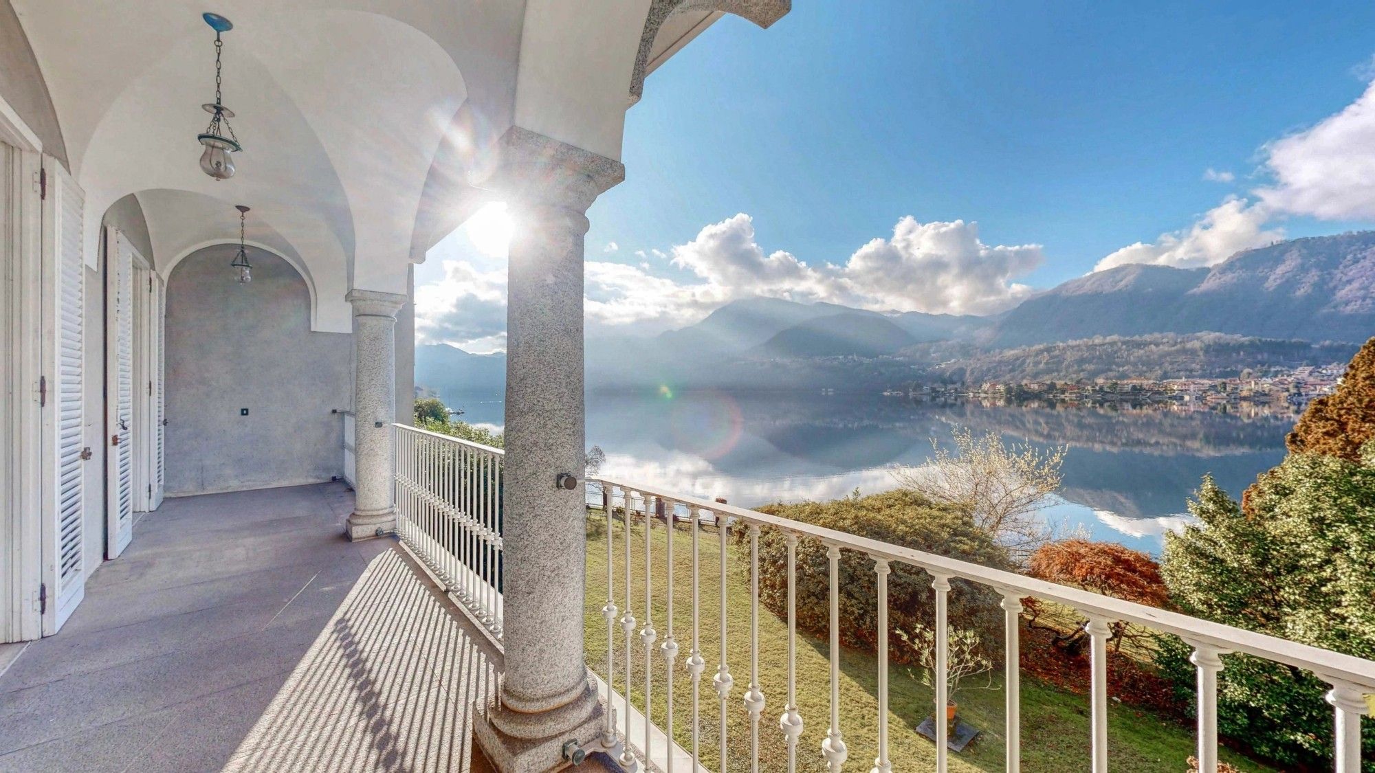 Photos Demeure de prestige sur les rives du lac d'Orta