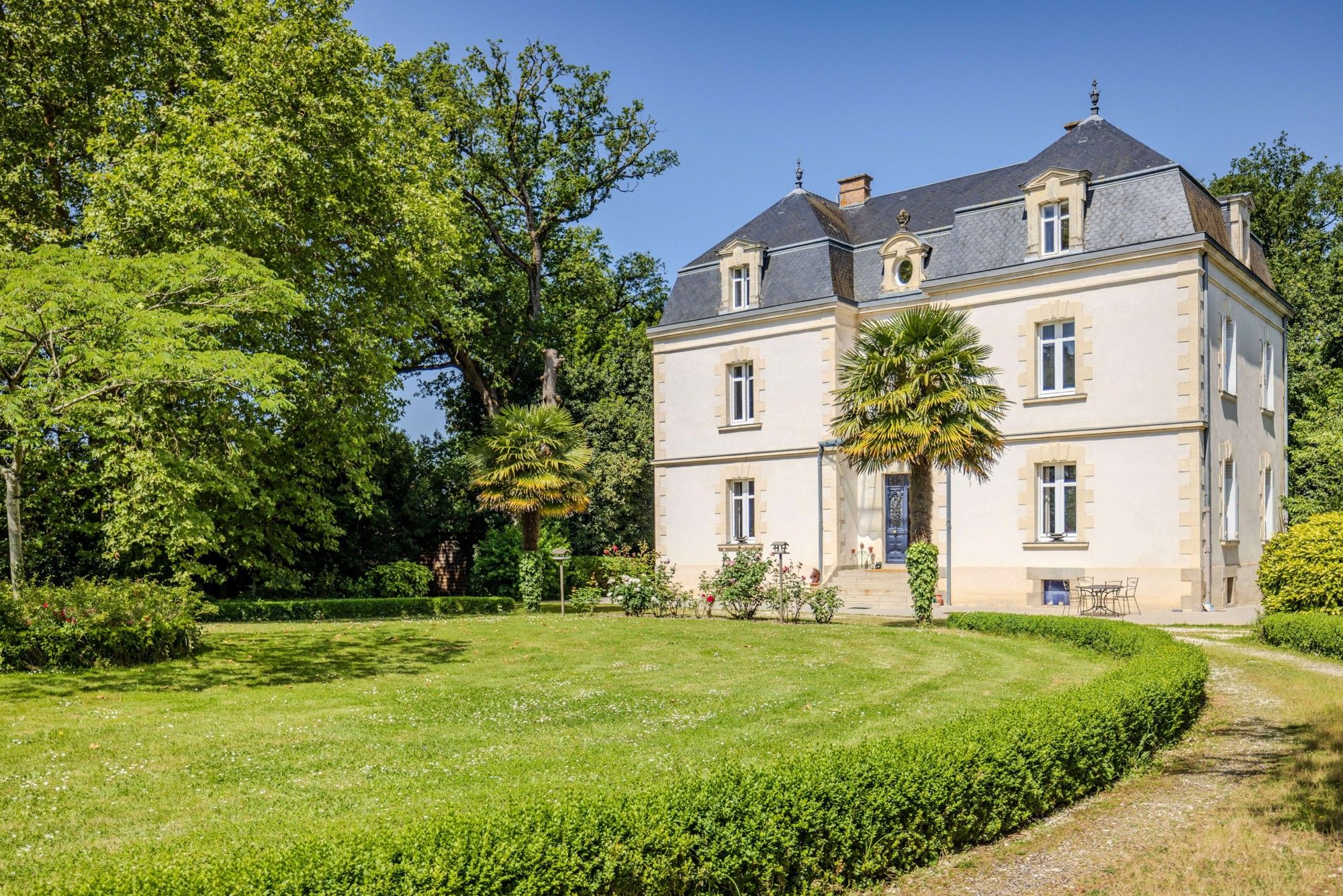 Photos Ravissant château du XIXe siècle à 30minutes des plages
