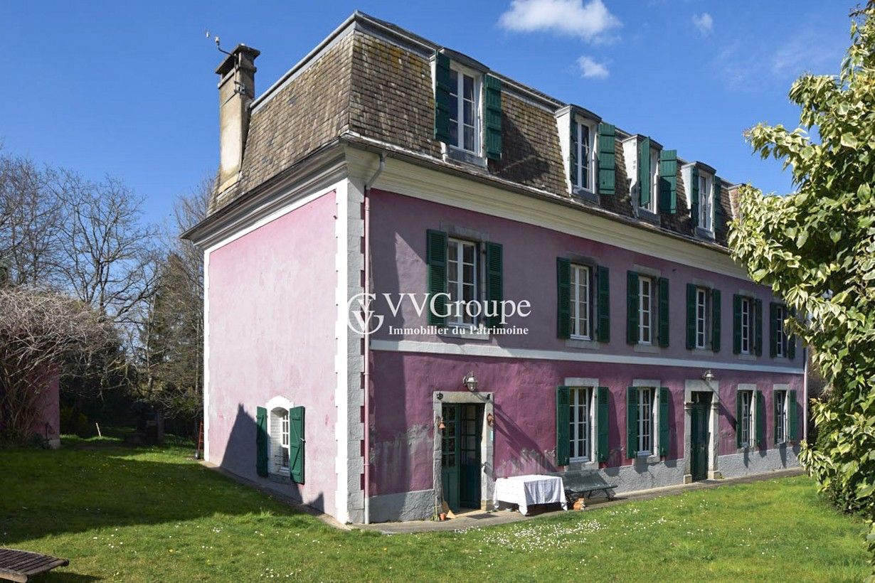 Photos Maison de maître du 19ème siècle de 370 m² sur 3452 m² - Lourdes-Haute-Pyrénées