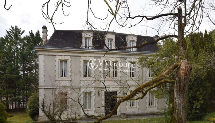 Demeure historique à vendre Angoulême, Nouvelle-Aquitaine,  France